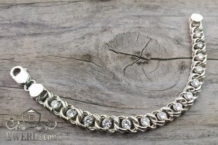 Арабский бисмарк - браслет из серебра с белыми камнями, фото