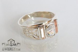 Мужской перстень из серебра с золотом и белым камнем, фото