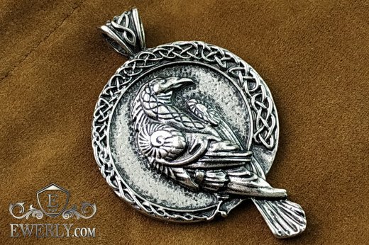 Silver pendant with a raven - buy a pendant, фото
